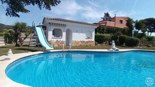 Foto 2 de Casa en venda a Canyelles - Montgoda de 8 habitacions amb terrassa i piscina