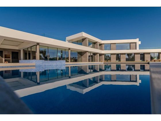 Foto 2 de Casa adossada en venda a Caldes de Malavella de 5 habitacions amb terrassa i piscina