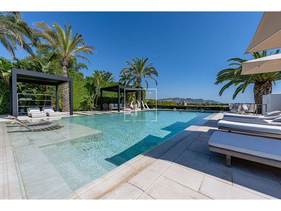 Foto 2 de Casa adosada en venta en Can Girona - Terramar - Can Pei - Vinyet de 4 habitaciones con terraza y piscina
