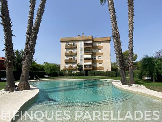 Foto 2 de Piso en venta en Els Molins - La Devesa - El Poble-sec de 3 habitaciones con terraza y piscina
