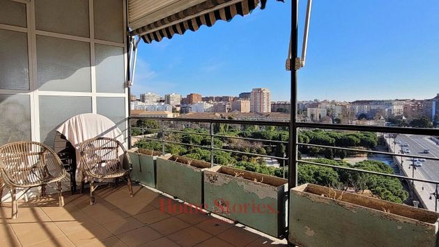 Foto 2 de Venta de piso en El Pla del Remei de 4 habitaciones con terraza y aire acondicionado