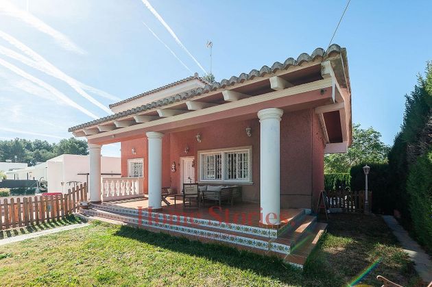 Foto 1 de Chalet en venta en La Cañada de 6 habitaciones con terraza y piscina