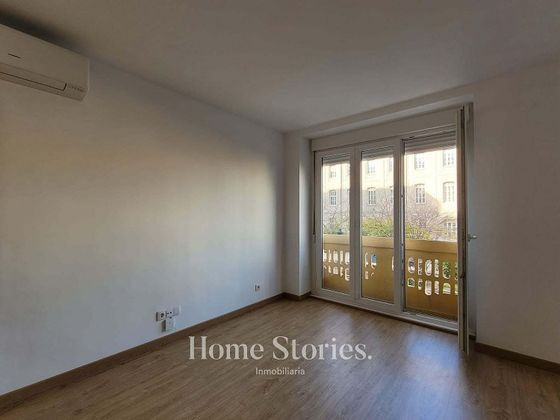 Foto 1 de Alquiler de piso en Mestalla de 3 habitaciones con balcón y aire acondicionado