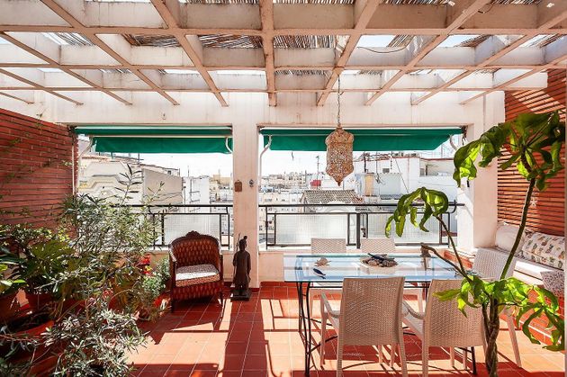 Foto 1 de Àtic en venda a Gran Vía de 4 habitacions amb terrassa i balcó