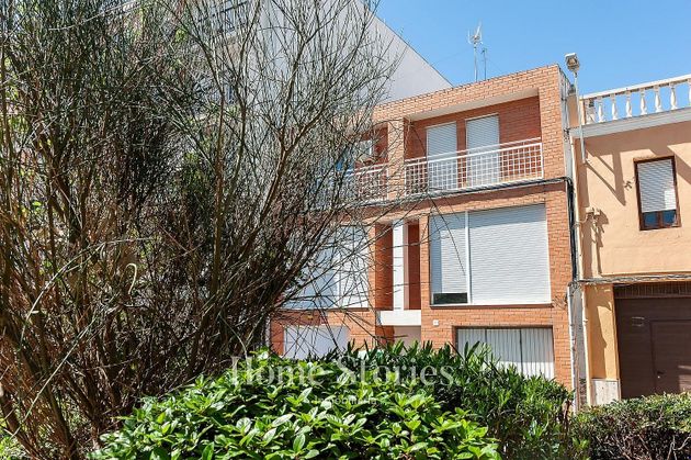 Foto 2 de Xalet en venda a Ayuntamiento - El Salvador de 4 habitacions amb terrassa i garatge
