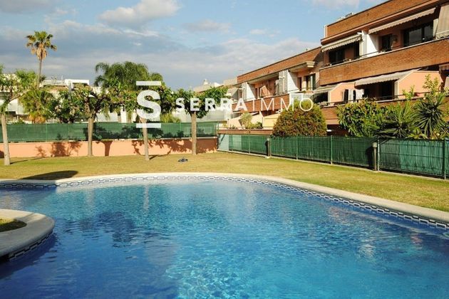 Foto 1 de Venta de dúplex en Santa Maria-Eixample-Sud Sumella de 4 habitaciones con terraza y piscina