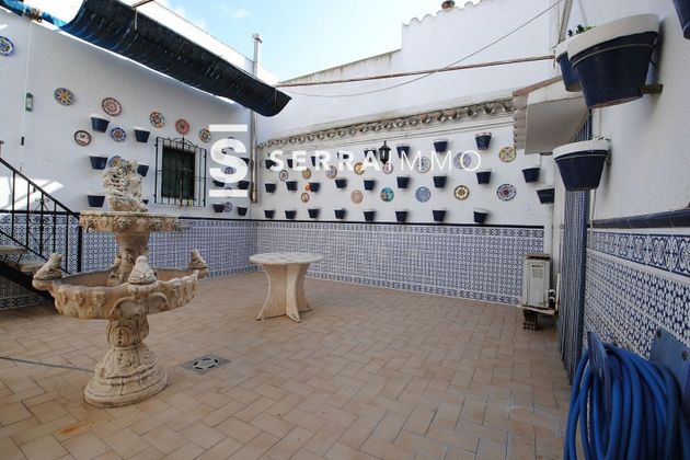 Foto 2 de Casa en venta en Castellet i la Gornal de 5 habitaciones con terraza y garaje