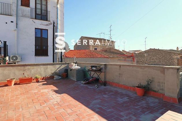 Foto 2 de Casa en venda a Centre Vila de 4 habitacions amb terrassa i garatge