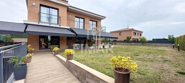 Foto 1 de Casa en venta en Vilassar de Mar de 5 habitaciones con terraza y piscina