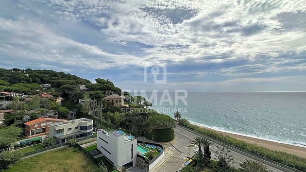 Foto 1 de Piso en venta en Sant Pol de Mar de 4 habitaciones con terraza y piscina