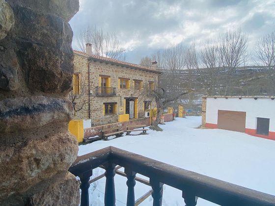 Foto 2 de Casa en venda a Miravete de la Sierra de 5 habitacions amb balcó i calefacció