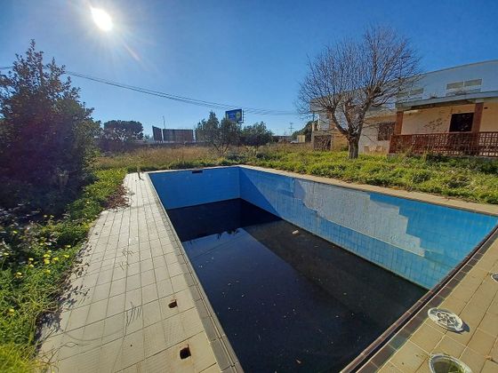 Foto 1 de Venta de chalet en Madrigal de 4 habitaciones con terraza y piscina