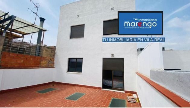 Foto 1 de Xalet en venda a Madrigal de 6 habitacions amb terrassa i garatge