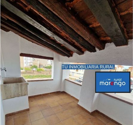 Foto 1 de Venta de casa en Mora de Rubielos de 4 habitaciones con terraza y balcón