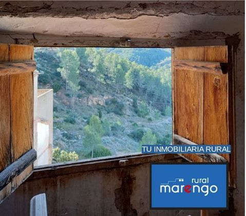 Foto 1 de Venta de casa rural en Cirat de 4 habitaciones con terraza y garaje