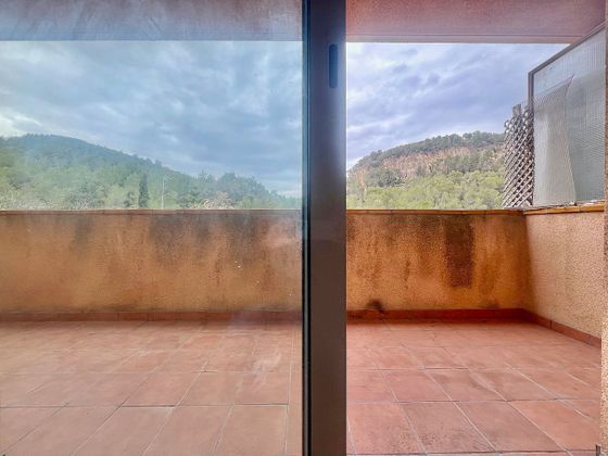 Foto 2 de Piso en venta en Vallirana de 4 habitaciones con balcón y calefacción
