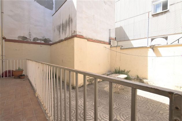 Foto 1 de Casa en venta en Barri del Centre de 6 habitaciones con terraza y balcón