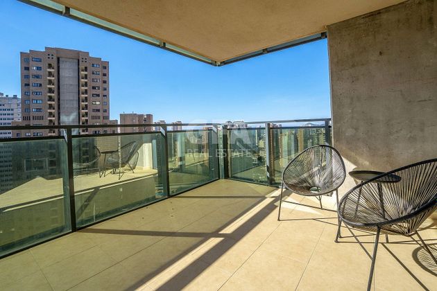Foto 2 de Venta de piso en avenida Del Municipi de 1 habitación con terraza y piscina