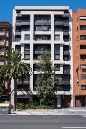 Foto 1 de Venta de piso en Mestalla de 4 habitaciones con terraza y garaje