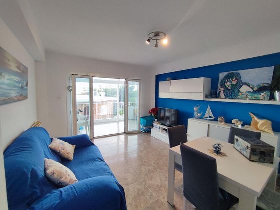 Foto 2 de Pis en lloguer a Oliva Playa de 3 habitacions amb terrassa i mobles