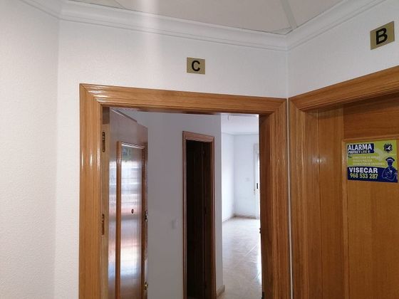 Foto 2 de Venta de piso en calle Nerja de 2 habitaciones con terraza y ascensor