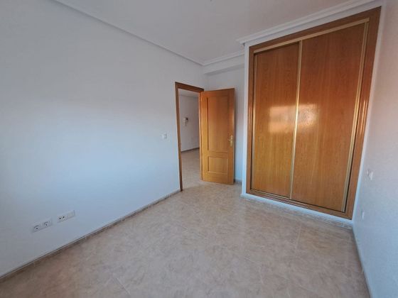 Foto 2 de Dúplex en venta en San Pedro del Pinatar de 2 habitaciones con terraza y ascensor
