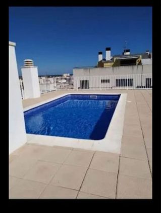 Foto 2 de Ático en venta en Casco Urbano de 2 habitaciones con terraza y piscina