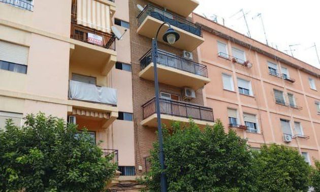 Foto 2 de Pis en venda a avenida Del Parc de 3 habitacions amb balcó