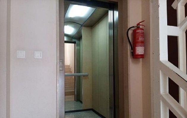Foto 2 de Pis en venda a Carolinas Bajas de 1 habitació amb aire acondicionat i ascensor