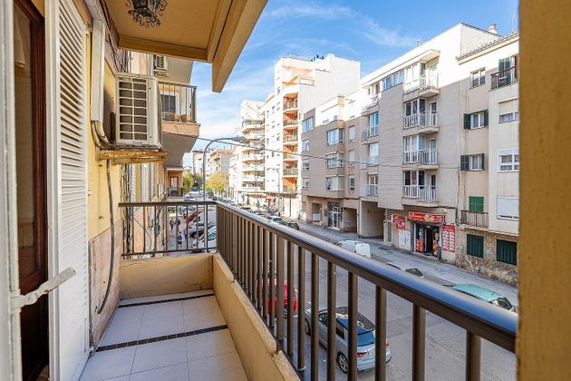 Foto 2 de Venta de piso en Foners de 3 habitaciones con balcón y aire acondicionado
