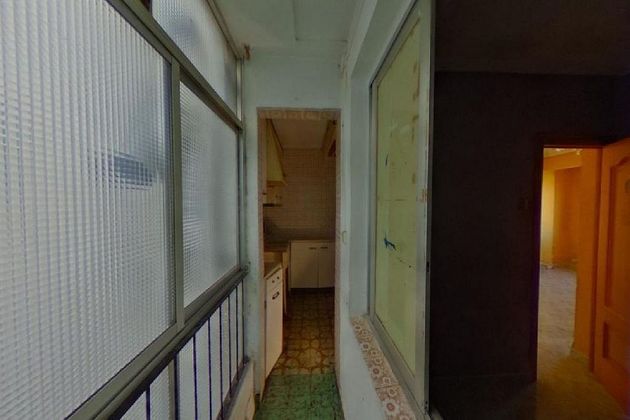 Foto 2 de Venta de piso en Benicalap de 3 habitaciones con balcón y ascensor