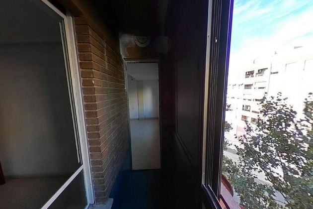 Foto 2 de Venta de piso en Benicalap de 3 habitaciones con aire acondicionado y ascensor