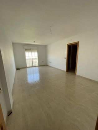 Foto 2 de Pis en venda a Puebla de Vícar de 3 habitacions amb garatge i ascensor