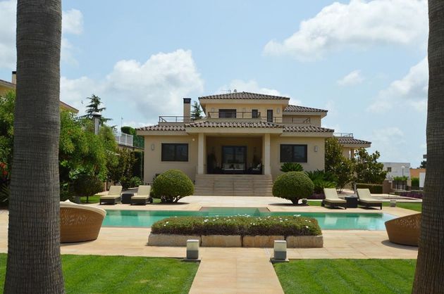 Foto 1 de Xalet en venda a Amposta de 7 habitacions amb terrassa i piscina