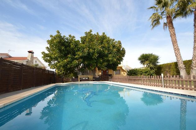 Foto 2 de Xalet en venda a Zona Poble de 5 habitacions amb terrassa i piscina