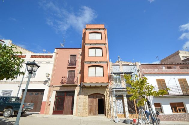 Foto 1 de Venta de casa en calle De Les Parres de 4 habitaciones con terraza y balcón