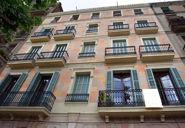 Foto 1 de Pis en venda a El Raval de 4 habitacions amb balcó i aire acondicionat