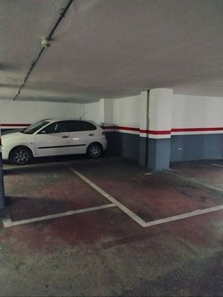 Foto 1 de Garaje en alquiler en La Nova Esquerra de l'Eixample de 12 m²