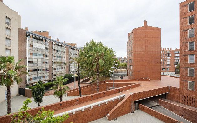 Foto 2 de Pis en venda a La Vila Olímpica del Poblenou de 4 habitacions amb terrassa i balcó