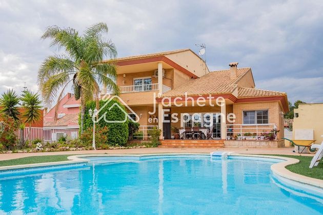 Foto 1 de Chalet en venta en Albalat dels Tarongers de 5 habitaciones con terraza y piscina