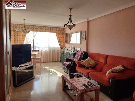 Foto 1 de Pis en venda a avenida Del Municipi de 4 habitacions amb terrassa i piscina