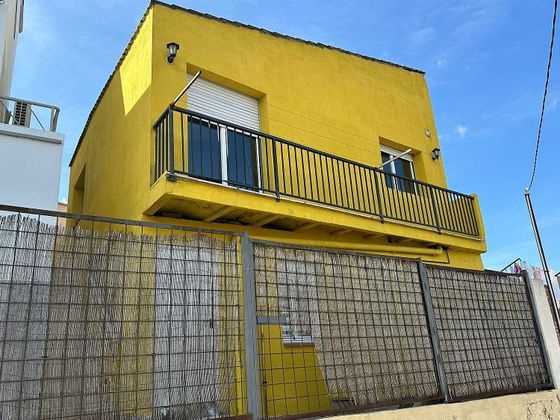 Foto 2 de Casa en venta en Congost - Santa Caterina de 3 habitaciones con terraza y balcón