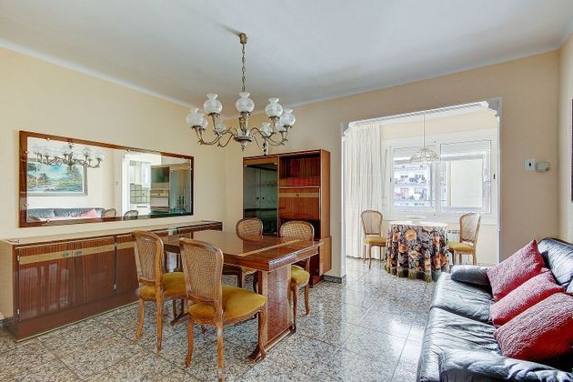 Foto 2 de Pis en venda a Sagrada Familia de 3 habitacions amb garatge i balcó