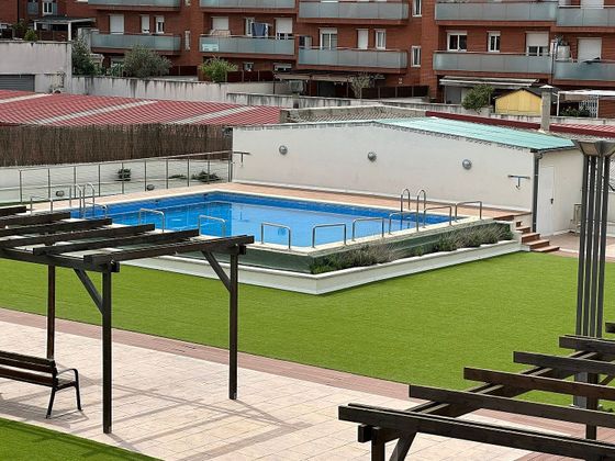Foto 1 de Pis en venda a Sagrada Familia de 1 habitació amb piscina i garatge