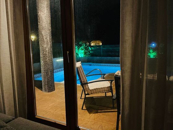 Foto 1 de Venta de chalet en Mont-Ras de 3 habitaciones con terraza y piscina