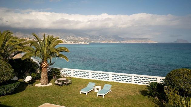 Foto 2 de Venta de casa en L'Albir-Zona Playa de 6 habitaciones con terraza y piscina