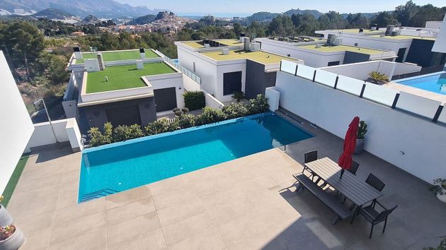 Foto 2 de Casa en venda a Polop de 7 habitacions amb terrassa i piscina
