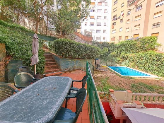 Foto 1 de Venta de piso en El Carmel de 2 habitaciones con piscina y jardín