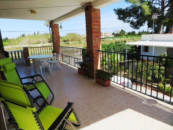 Foto 2 de Chalet en venta en Oliva pueblo de 5 habitaciones con terraza y piscina