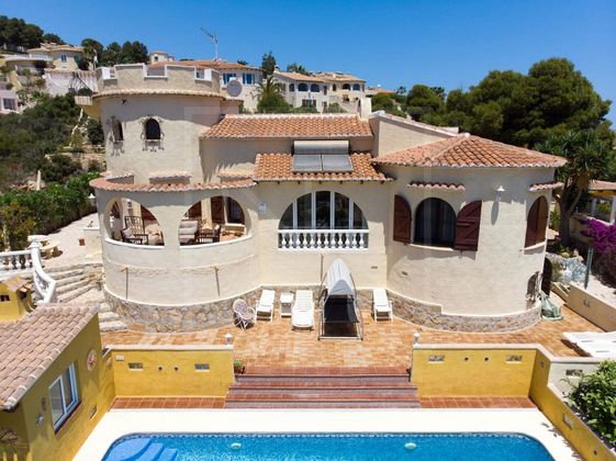 Foto 1 de Venta de casa en Benitachell/Poble Nou de Benitatxell (el) de 5 habitaciones con terraza y piscina